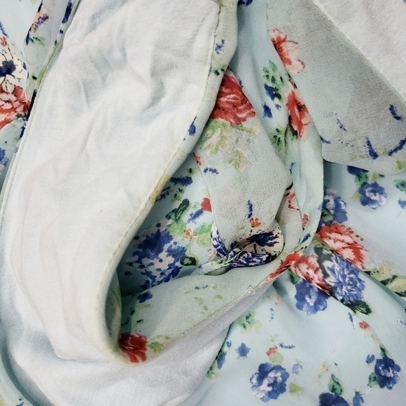 MNG Casual Floral Chiffon Flutter Sleeves Dress - Picture 4 of 6